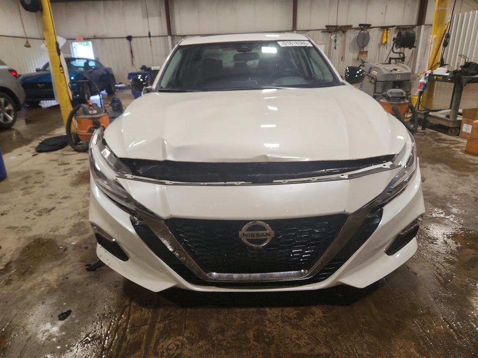 2020 Nissan Altima მანქანა იყიდება აუქციონზე, vin: 1N4BL4CV8LC208585, აუქციონის ნომერი: 61818386