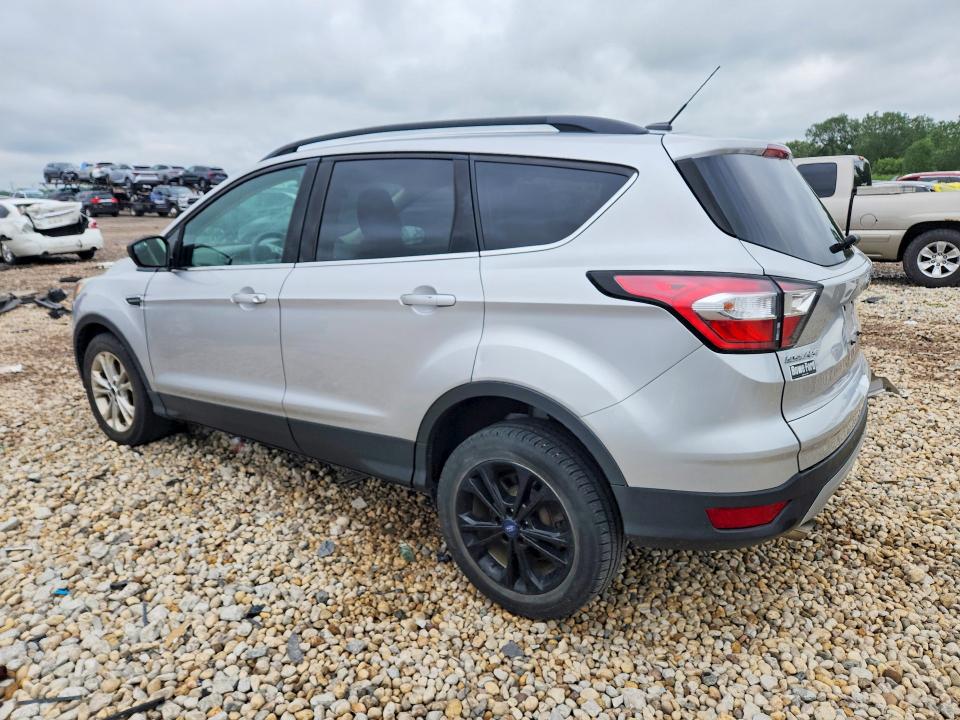 62616516 :رقم المزاد ، 1FMCU9GD5JUB57947 vin ، 2018 Ford Escape مزاد بيع