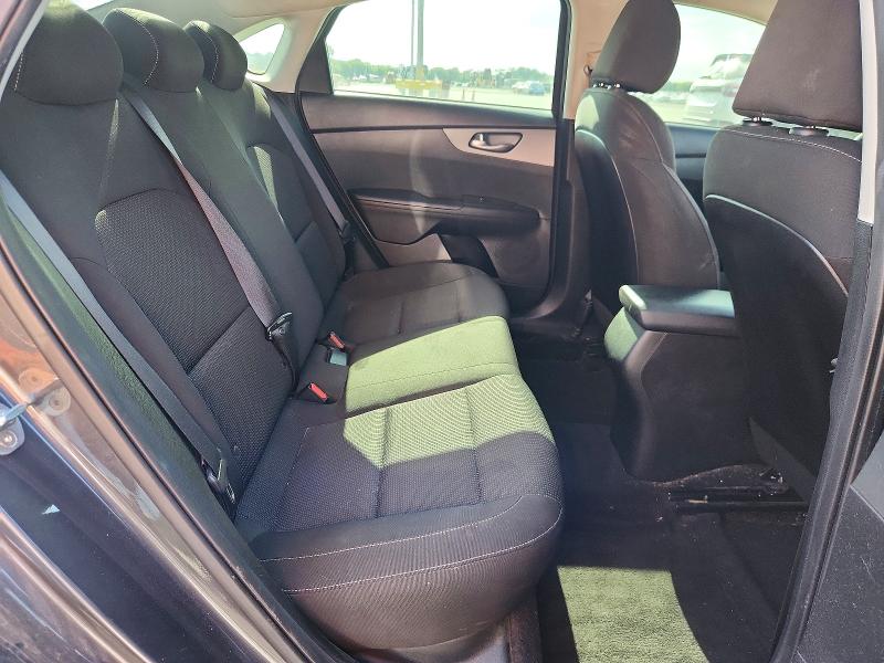 61403766 :رقم المزاد ، 3KPF24AD3ME377254 vin ، 2021 Kia Forte مزاد بيع