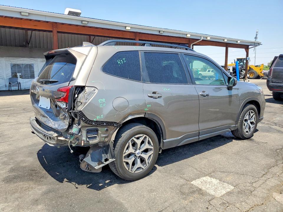 Продаж на аукціоні авто 2020 Subaru Forester, vin: JF2SKAJC7LH452844, номер лоту: 61748576
