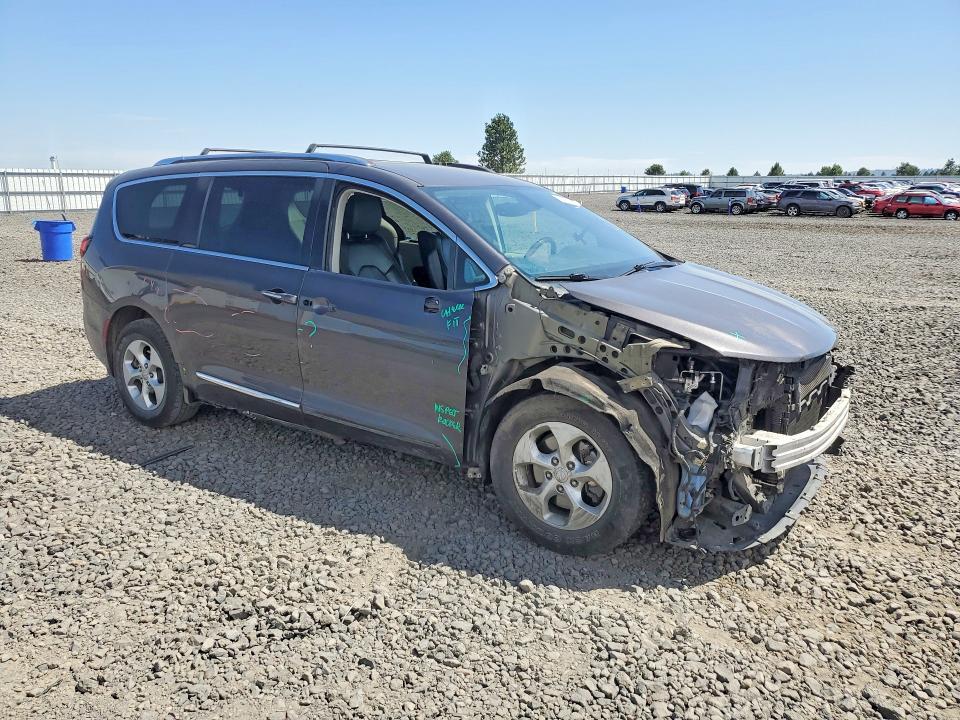 2017 Chrysler Pacifica მანქანა იყიდება აუქციონზე, vin: 2C4RC1EGXHR628305, აუქციონის ნომერი: 59368176