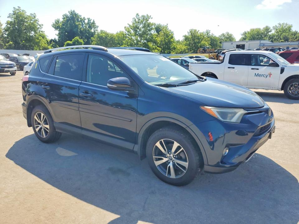 Aukcja sprzedaży 2018 Toyota Rav4, vin: JTMRFREV7JJ243797, numer aukcji: 61169656