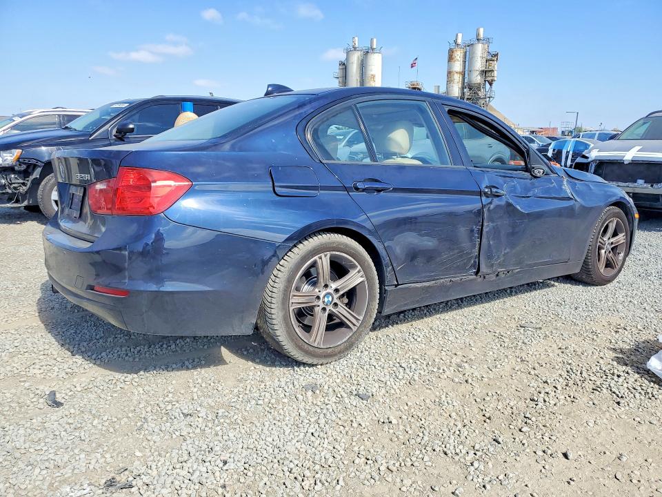 59716096 :رقم المزاد ، WBA3C1C5XEK109589 vin ، 2014 Bmw 328 مزاد بيع