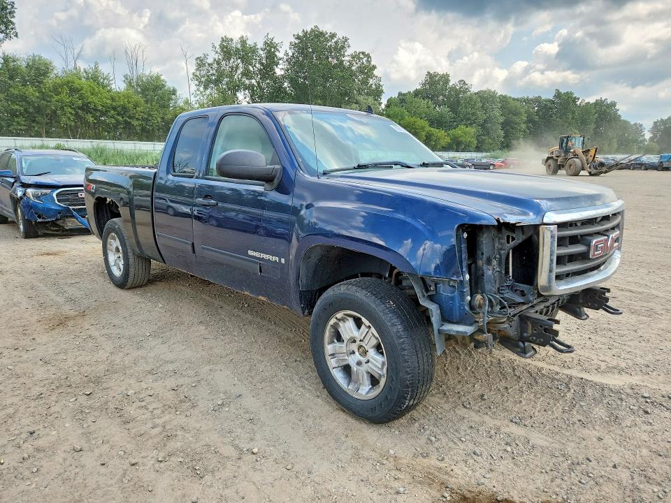 60970066 :رقم المزاد ، 2GTEK19J571723911 vin ، 2007 Gmc New Sierra مزاد بيع