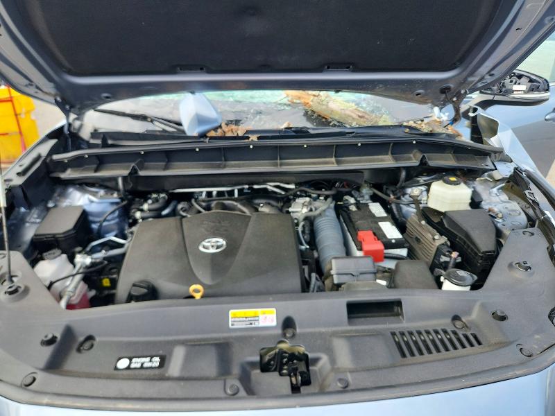 Продаж на аукціоні авто 2022 Toyota Highlander, vin: 5TDGZRBH0NS245770, номер лоту: 61055376