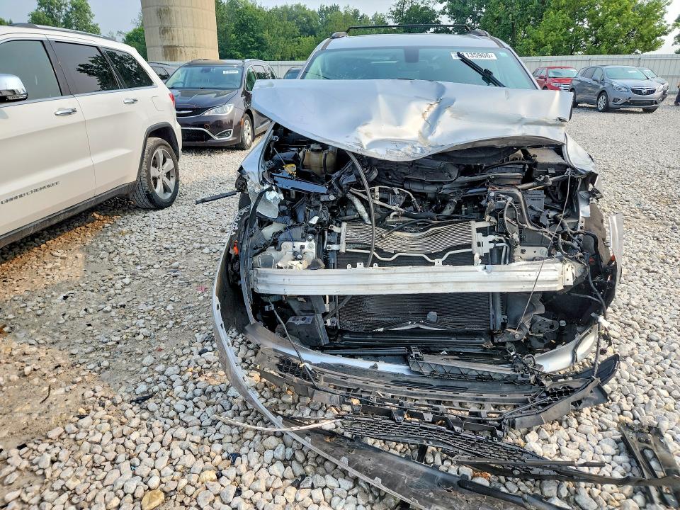 61135906 :رقم المزاد ، 2C4RC1DG3LR176823 vin ، 2020 Chrysler Voyager مزاد بيع