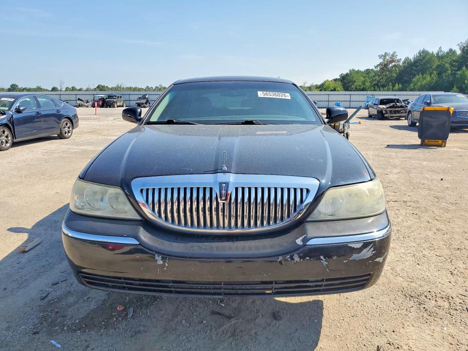 2007 Lincoln Town Car მანქანა იყიდება აუქციონზე, vin: 1LNHM82V47Y620310, აუქციონის ნომერი: 56536026