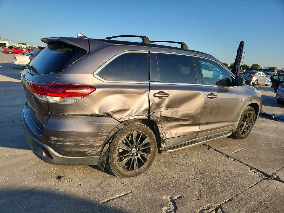 59327416 :رقم المزاد ، 5TDKZRFH0KS570063 vin ، 2019 Toyota Highlander مزاد بيع