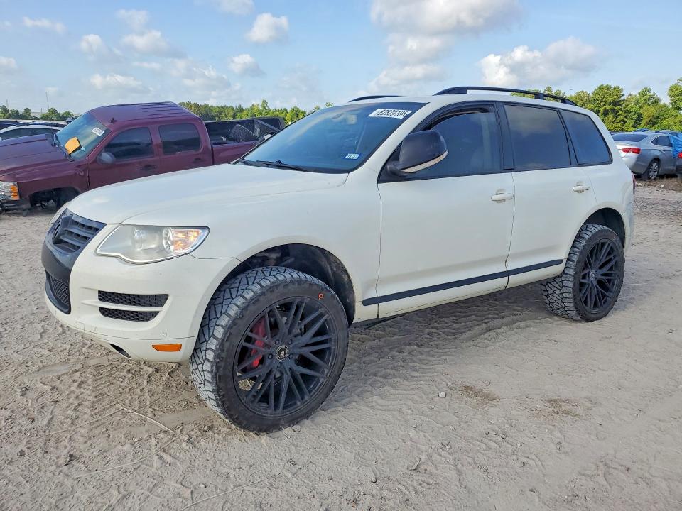 Продажа на аукционе авто 2010 Volkswagen Touareg, vin: WVGFK7A93AD000946, номер лота: 62820106