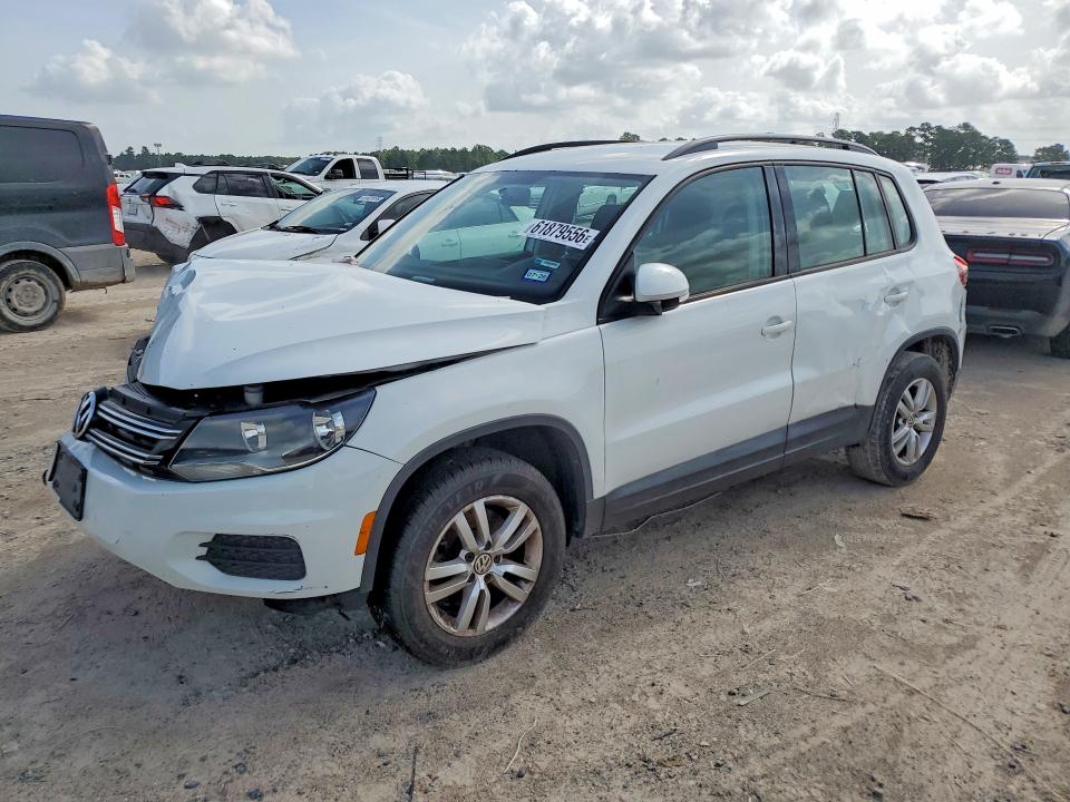 2015 Volkswagen Tiguan მანქანა იყიდება აუქციონზე, vin: WVGAV7AX2FW518896, აუქციონის ნომერი: 61879556