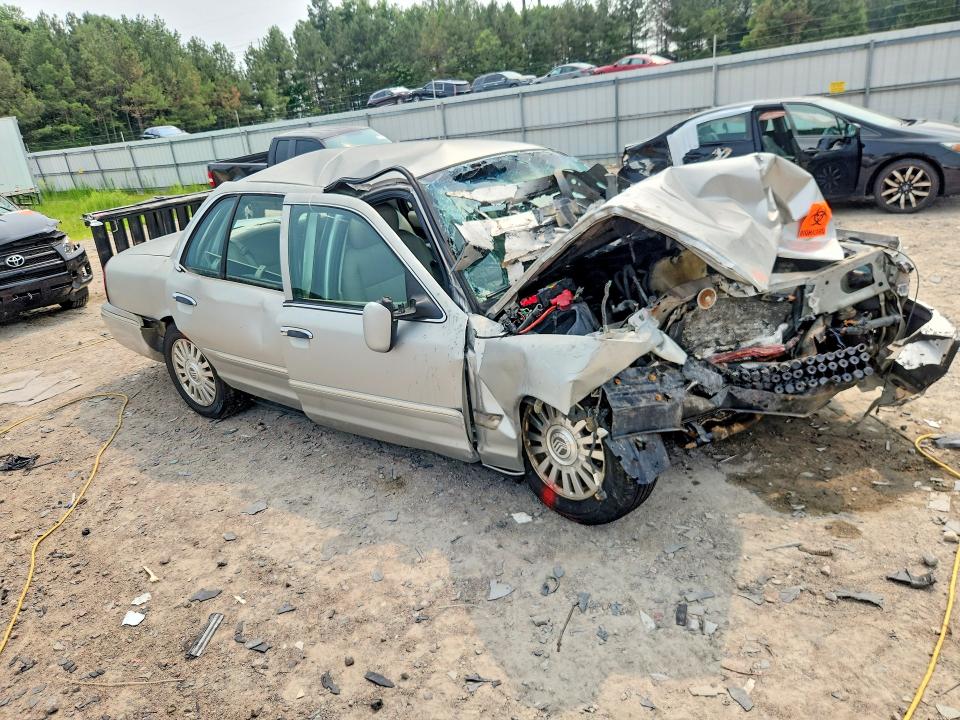 Продажа на аукционе авто 2006 Mercury Grand Marquis, vin: 2MEFM75V66X635096, номер лота: 61405066