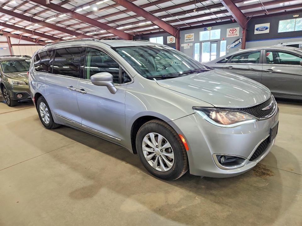 Продажа на аукционе авто 2019 Chrysler Pacifica, vin: 2C4RC1BG3KR685392, номер лота: 63036106