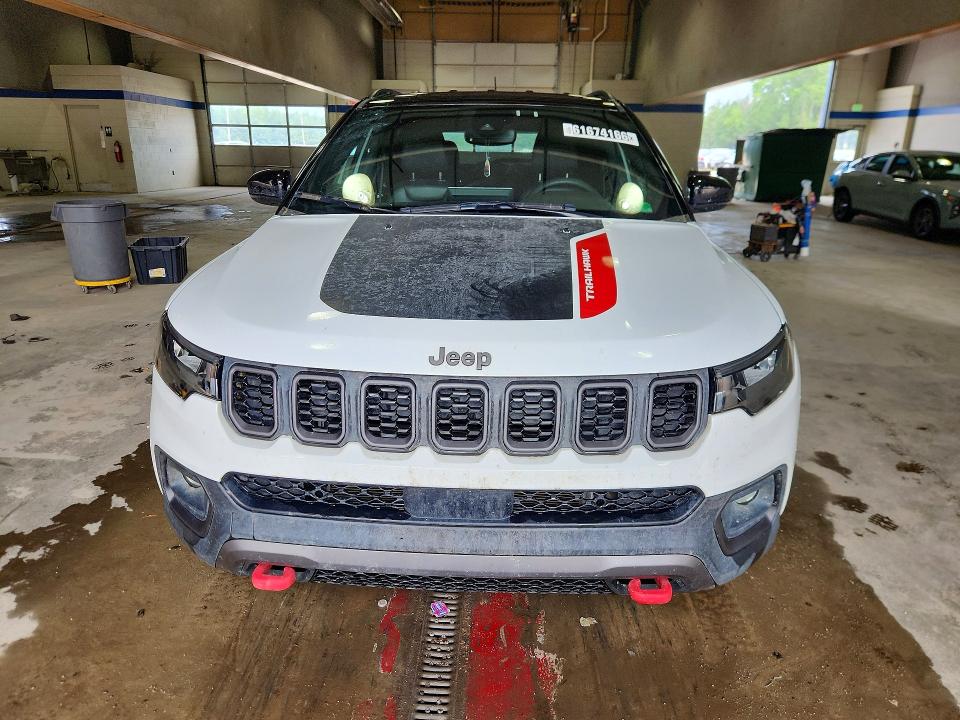61674166 :رقم المزاد ، 3C4NJDDN5ST584191 vin ، 2025 Jeep Compass مزاد بيع