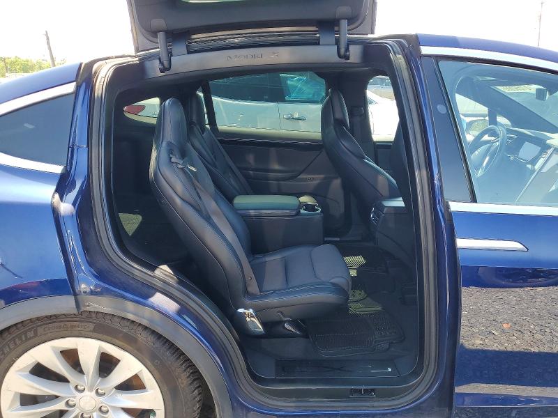 Продаж на аукціоні авто 2017 Tesla Model X, vin: 5YJXCBE24HF054703, номер лоту: 61592666