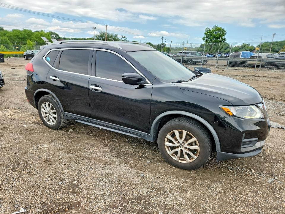59972886 :رقم المزاد ، KNMAT2MV9HP588576 vin ، 2017 Nissan Rogue مزاد بيع