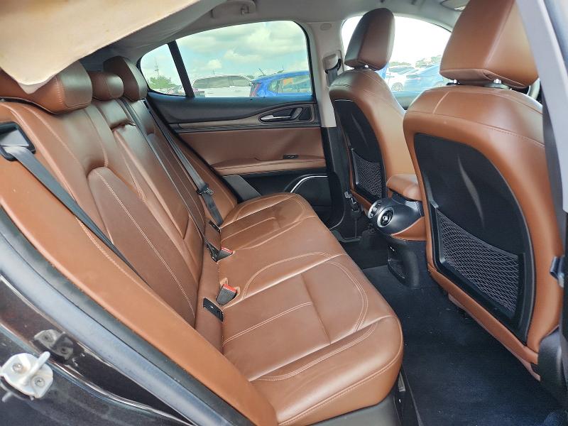 62517466 :رقم المزاد ، ZASFAKBN8J7C24273 vin ، 2018 Alfa Romeo Stelvio مزاد بيع