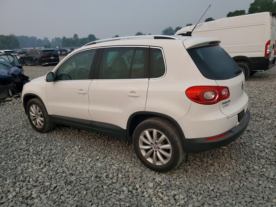 Продаж на аукціоні авто 2011 Volkswagen Tiguan, vin: WVGBV7AX2BW549659, номер лоту: 61110016