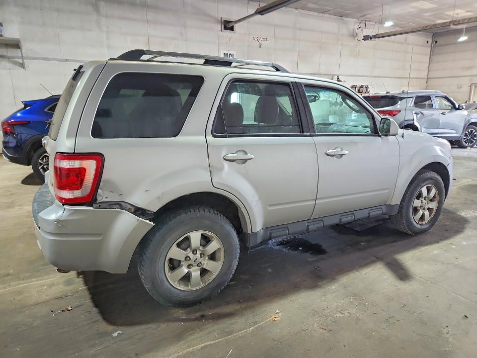 2011 Ford Escape მანქანა იყიდება აუქციონზე, vin: 1FMCU9EG0BKA20988, აუქციონის ნომერი: 61117416