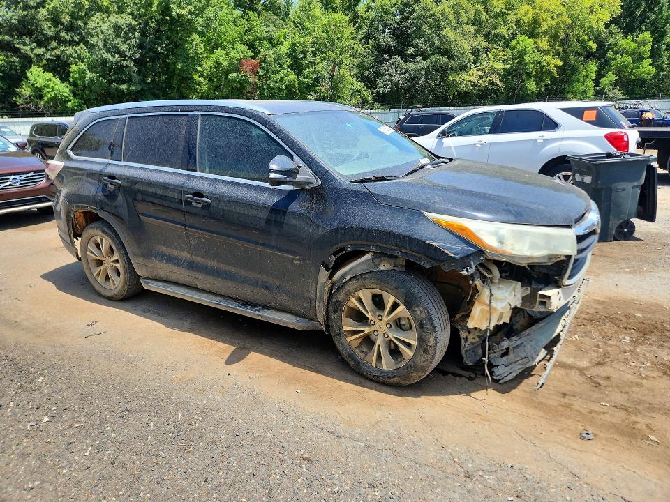 63186086 :رقم المزاد ، 5TDKKRFH0FS089658 vin ، 2015 Toyota Highlander مزاد بيع
