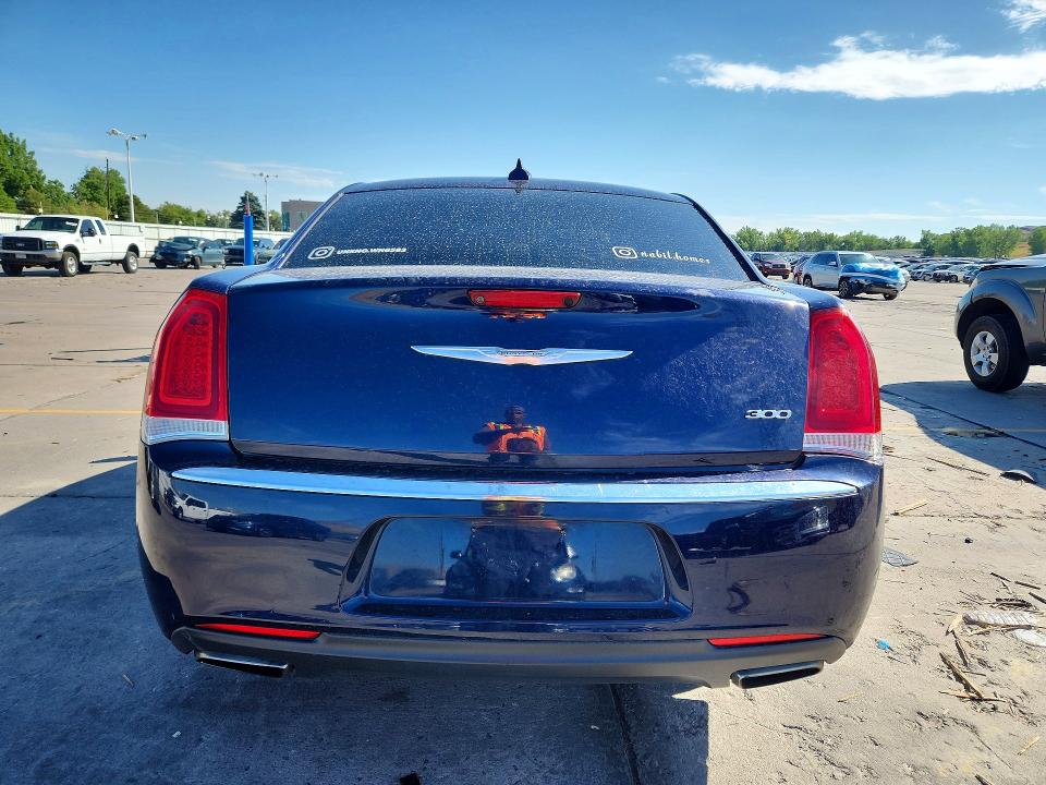 62904836 :رقم المزاد ، 2C3CCARG3HH512454 vin ، 2017 Chrysler 300 مزاد بيع