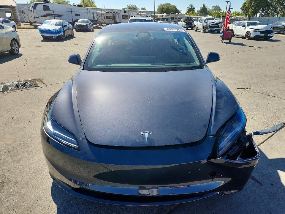 63519356 :رقم المزاد ، 5YJ3E1EA2SF027243 vin ، 2025 Tesla Model 3 مزاد بيع