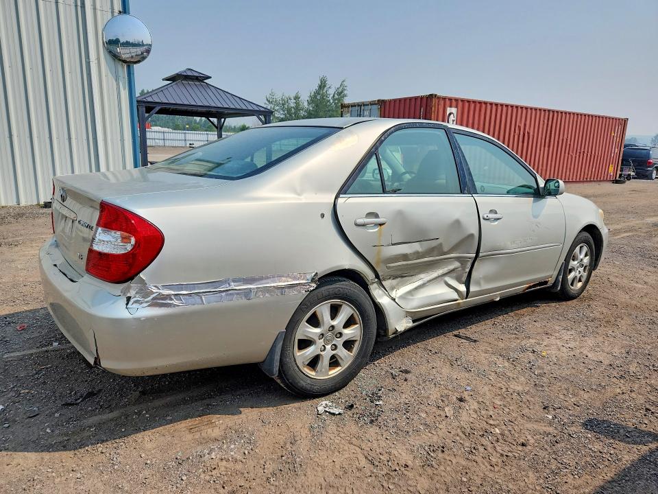 2004 Toyota Camry მანქანა იყიდება აუქციონზე, vin: 4T1BF32KX4U577118, აუქციონის ნომერი: 60835436