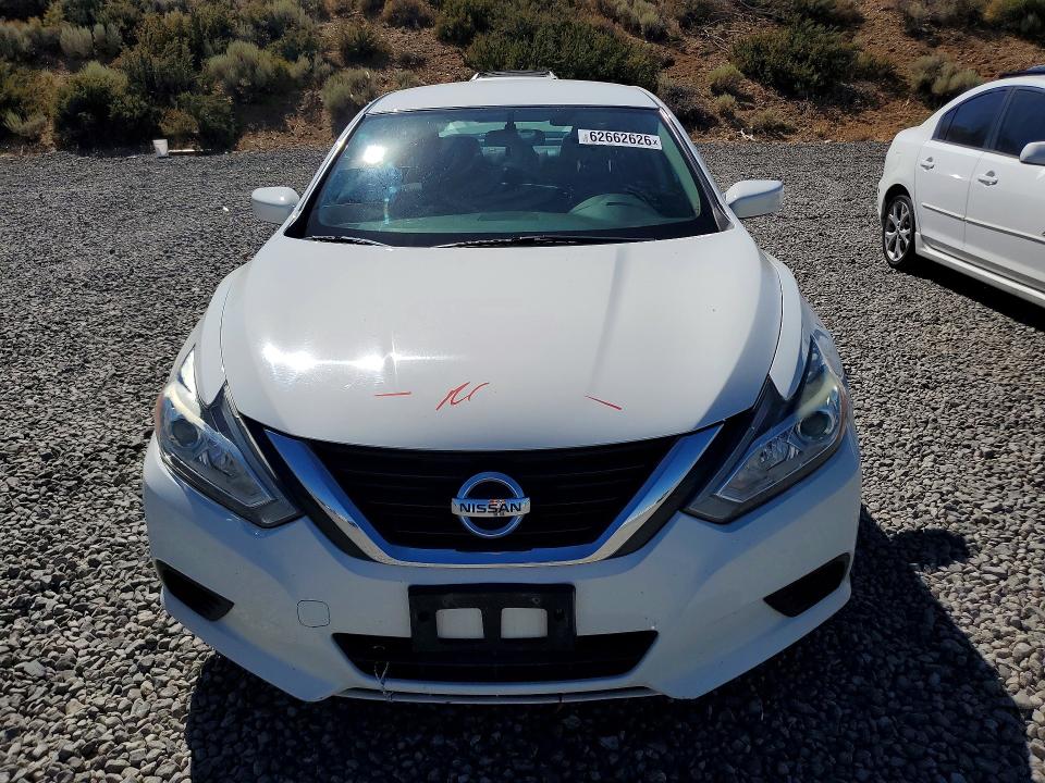 62662626 :رقم المزاد ، 1N4AL3AP8JC290602 vin ، 2018 Nissan Altima مزاد بيع