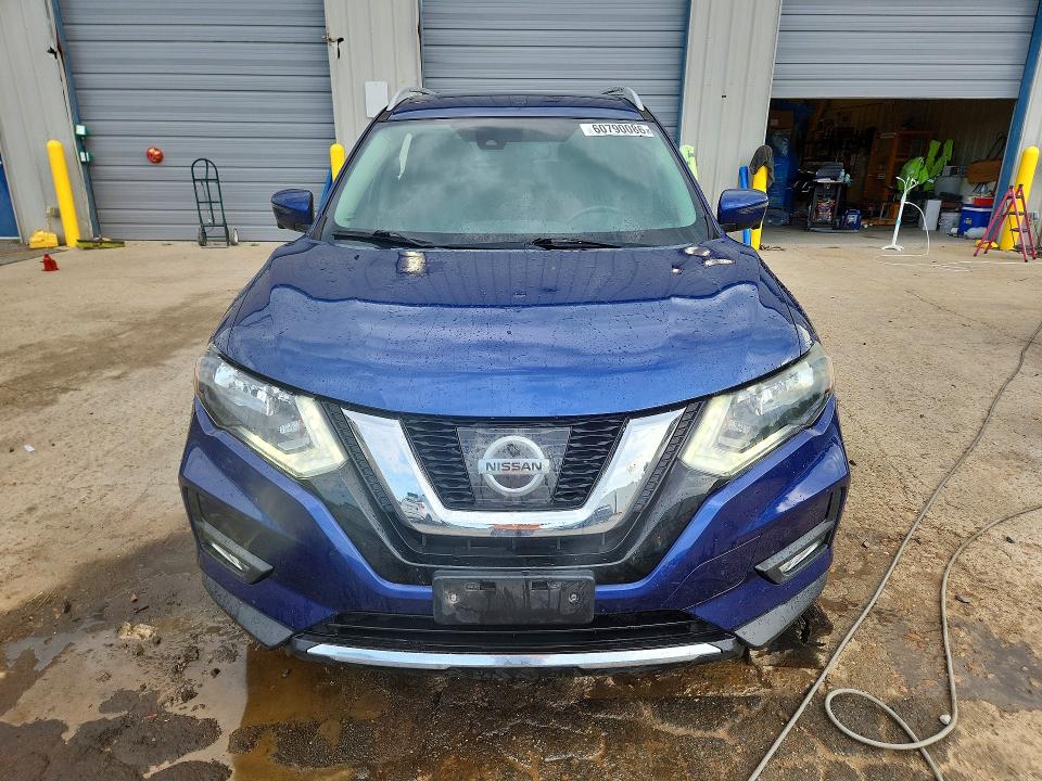 60790086 :رقم المزاد ، 5N1AT2MT0HC883115 vin ، 2017 Nissan Rogue مزاد بيع