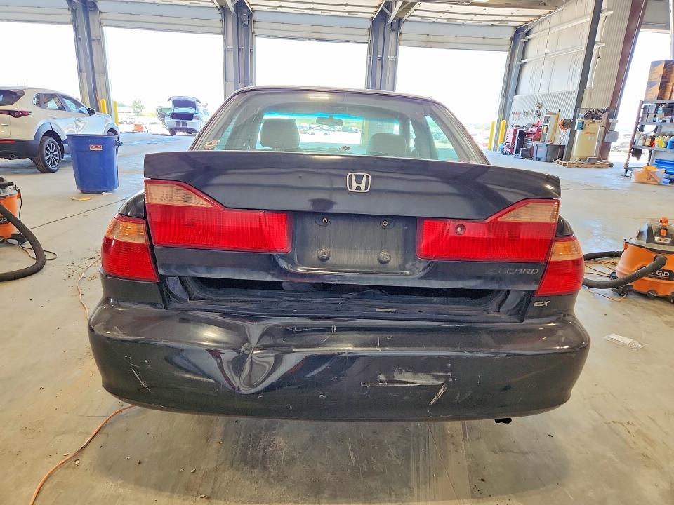 Продажа на аукционе авто 2000 Honda Accord, vin: 1HGCG6688YA029536, номер лота: 61056546