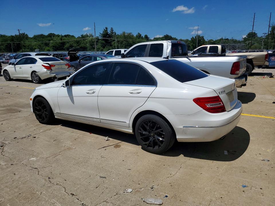 2013 Mercedes-benz C მანქანა იყიდება აუქციონზე, vin: WDDGF8AB0DR283602, აუქციონის ნომერი: 60937816