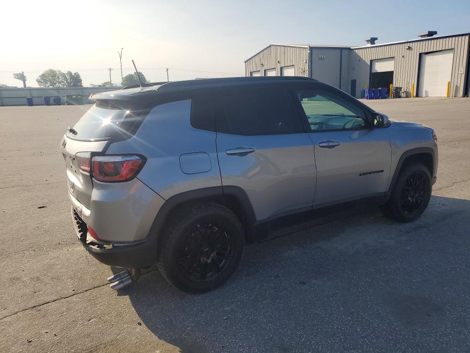 61296466 :رقم المزاد ، 3C4NJDBB8KT621226 vin ، 2019 Jeep Compass مزاد بيع