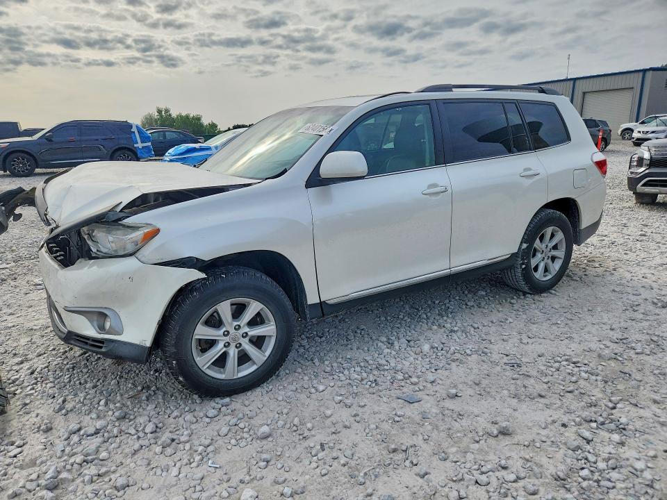 62401566 :رقم المزاد ، 5TDBK3EH4DS179892 vin ، 2013 Toyota Highlander مزاد بيع