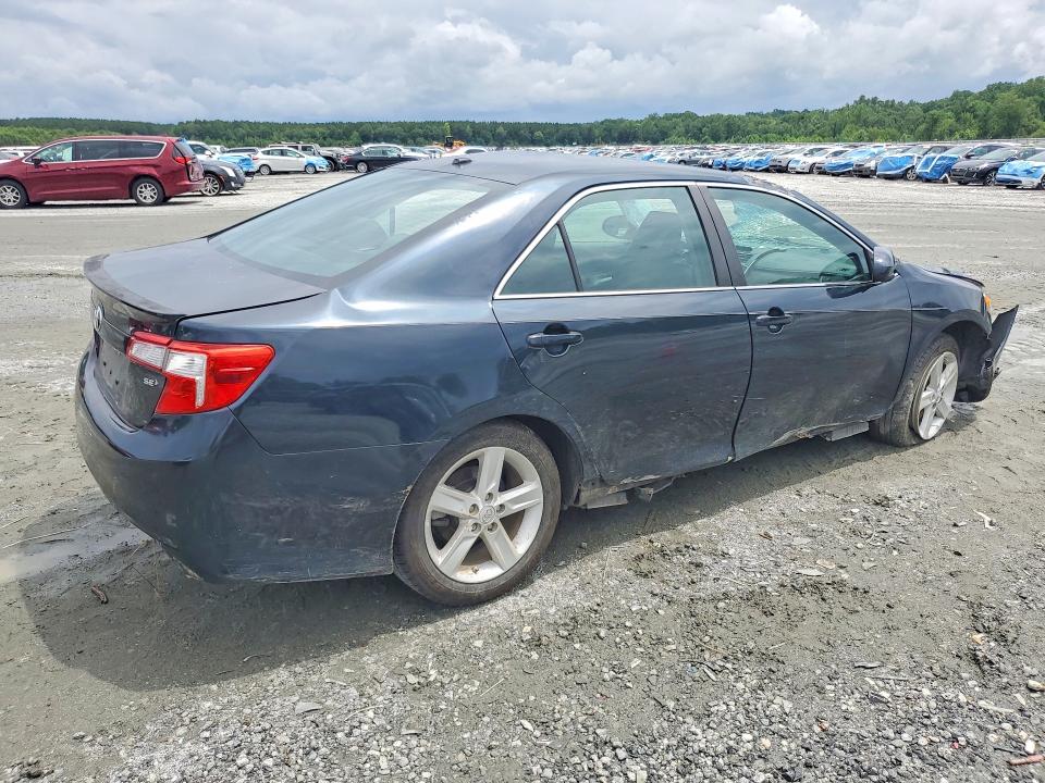 60223696 :رقم المزاد ، 4T1BF1FK2EU376992 vin ، 2014 Toyota Camry مزاد بيع