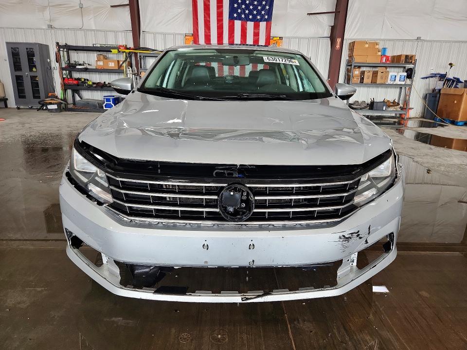 Продаж на аукціоні авто 2017 Volkswagen Passat, vin: 1VWBT7A3XHC082537, номер лоту: 63017296