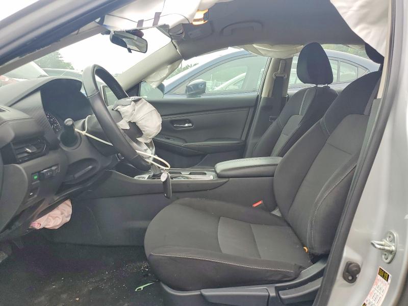 51951746 :رقم المزاد ، 3N1AB8CV6NY245163 vin ، 2022 Nissan Sentra مزاد بيع