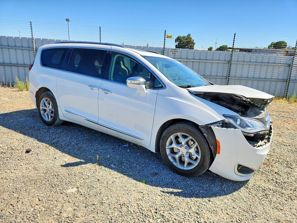 61428966 :رقم المزاد ، 2C4RC1GG3KR721977 vin ، 2019 Chrysler Pacifica مزاد بيع