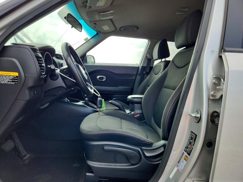 61771486 :رقم المزاد ، KNDJN2A2XJ7506977 vin ، 2018 Kia Soul مزاد بيع