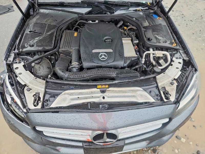 58703816 :رقم المزاد ، 55SWF4KBXJU242357 vin ، 2018 Mercedes-benz C مزاد بيع
