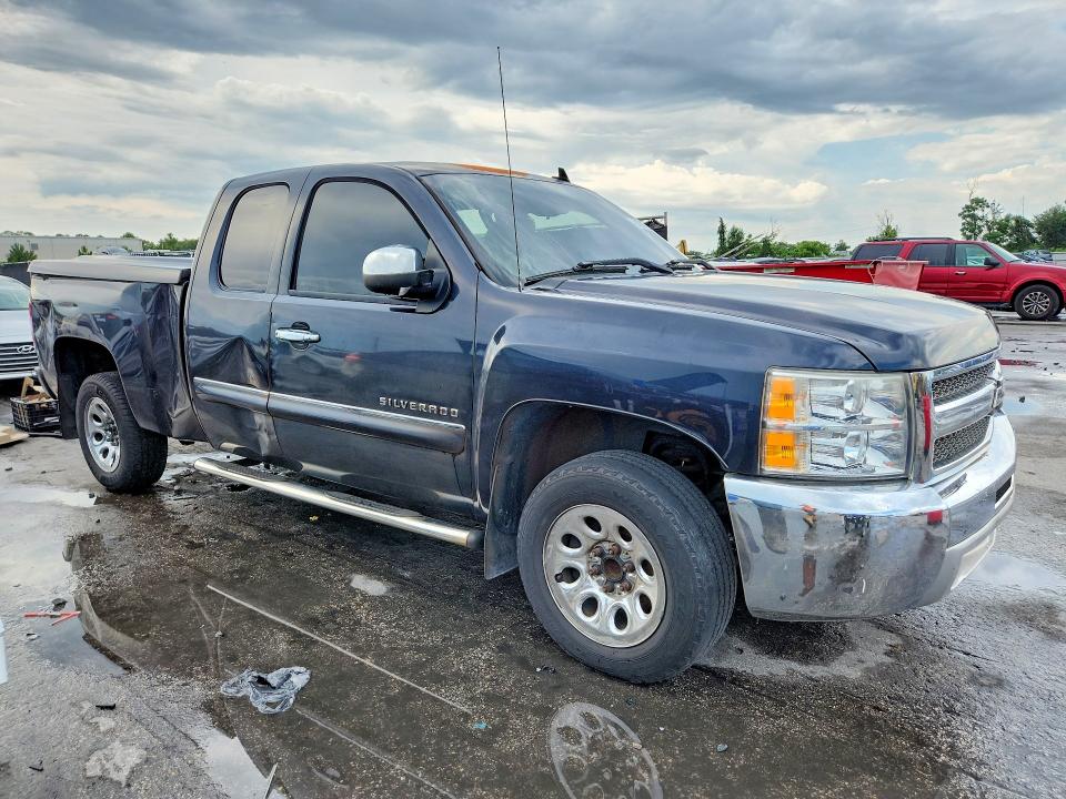 Продажа на аукционе авто 2013 Chevrolet Silverado, vin: 1GCRCSE08DZ173656, номер лота: 61576396