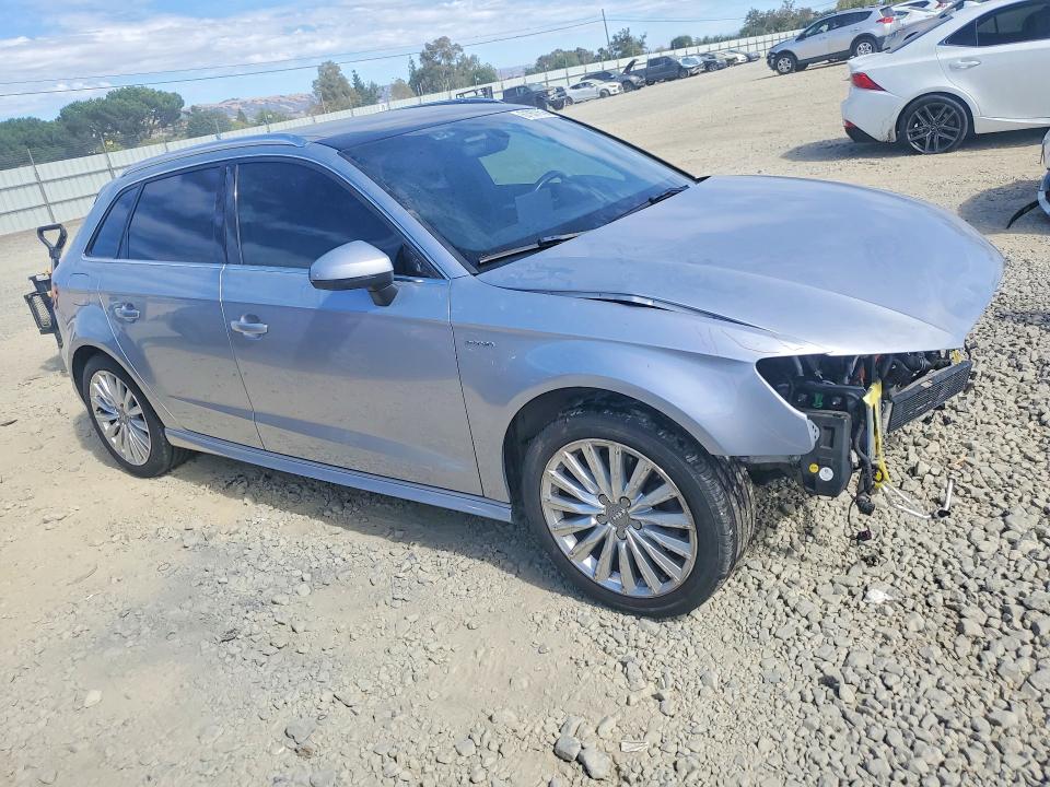 61937676 :رقم المزاد ، WAUTPBFF3GA107061 vin ، 2016 Audi A3 مزاد بيع