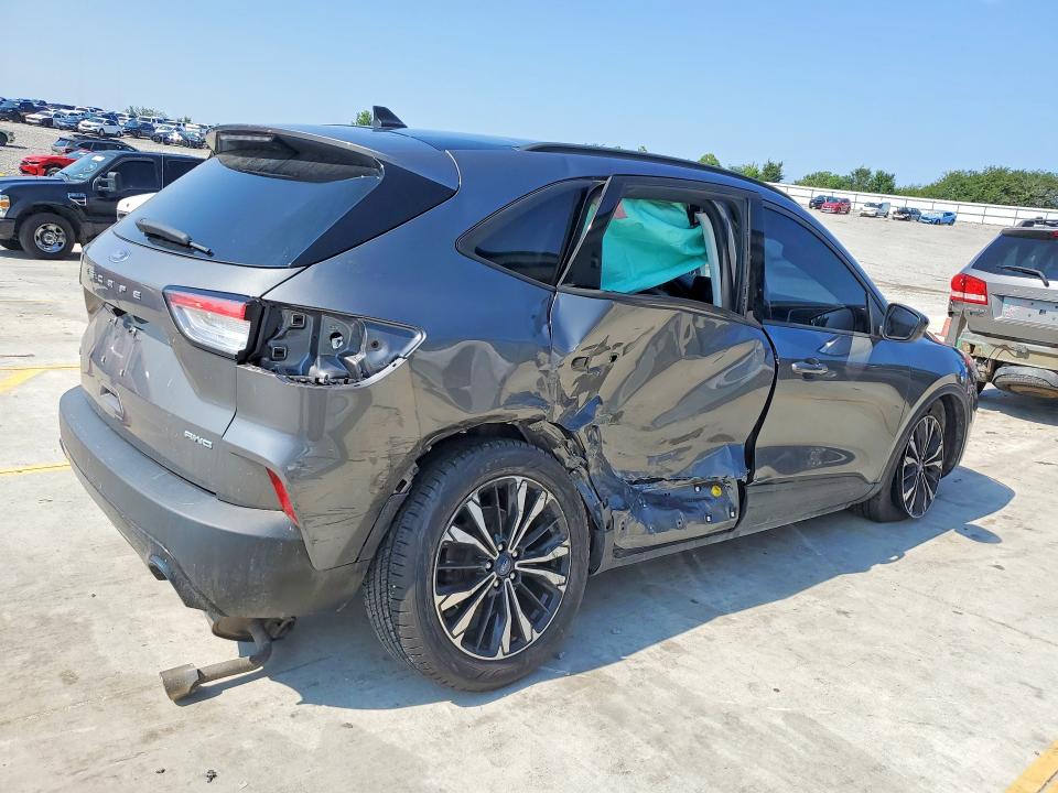 61929236 :رقم المزاد ، 1FMCU9G68NUB35139 vin ، 2022 Ford Escape مزاد بيع