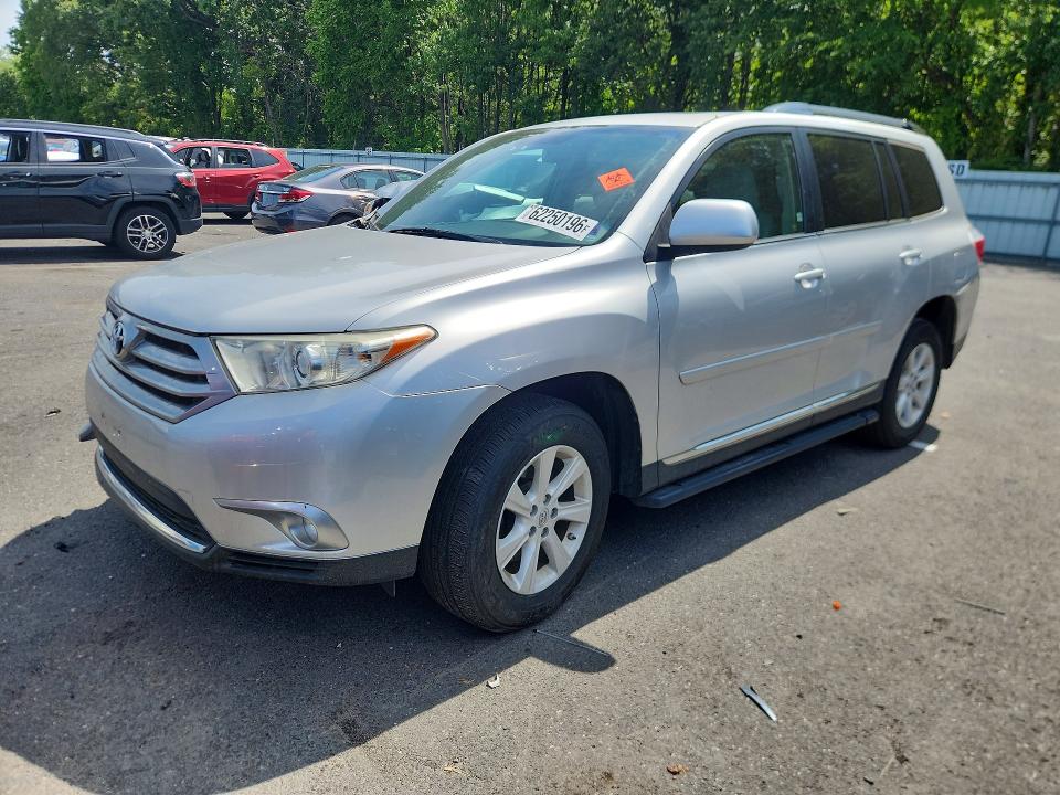 Auction sale of the 2013 Toyota Highlander, vin: 5TDBK3EH2DS216499, lot number: 62250196