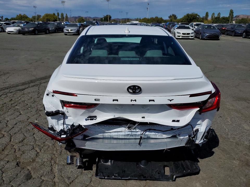 62060946 :رقم المزاد ، 4T1DBADK9TU057738 vin ، 2026 Toyota Camry مزاد بيع
