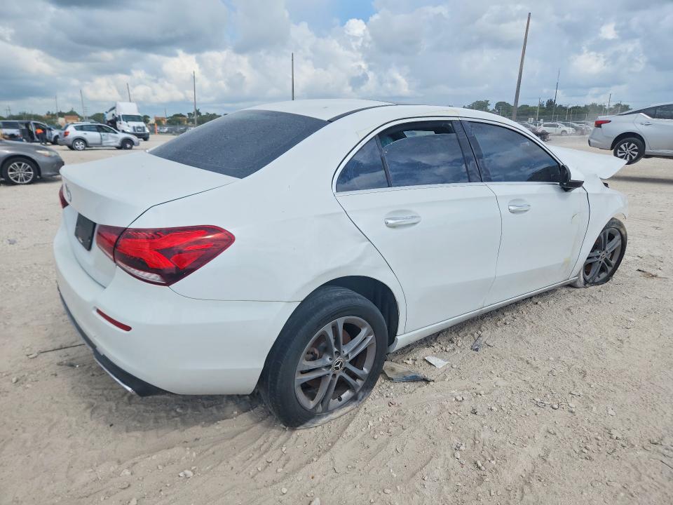 2020 Mercedes-benz A მანქანა იყიდება აუქციონზე, vin: W1K3G4EB2LW045815, აუქციონის ნომერი: 61509586