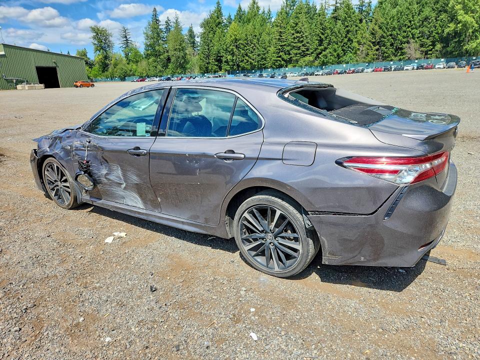 55732186 :رقم المزاد ، 4T1K61AK1LU390578 vin ، 2020 Toyota Camry مزاد بيع