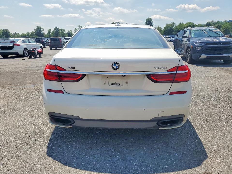 60999126 :رقم المزاد ، WBA7F2C57GG419395 vin ، 2016 Bmw 750 مزاد بيع