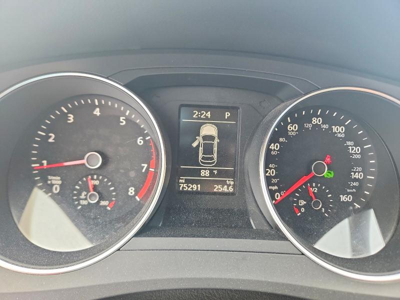 85607065 :رقم المزاد ، 3VWDB7AJ4HM399285 vin ، 2017 Volkswagen Jetta مزاد بيع