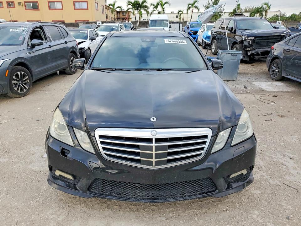 62686506 :رقم المزاد ، WDDHF5GB6BA290978 vin ، 2011 Mercedes-benz E مزاد بيع