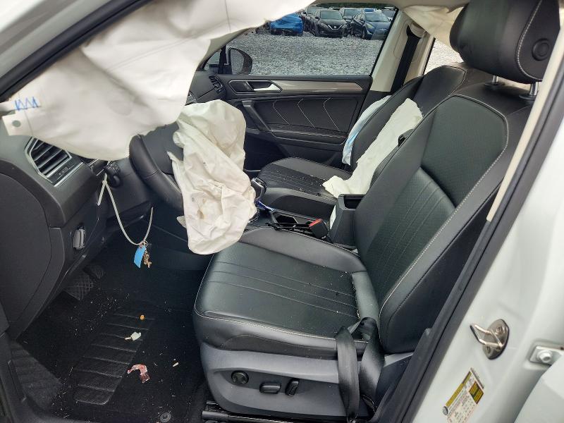 Продажа на аукционе авто 2022 Volkswagen Tiguan, vin: 3VV3B7AX1NM100156, номер лота: 63120466