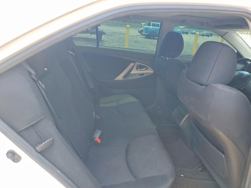 63523386 :رقم المزاد ، 4T1BF3EK2BU710706 vin ، 2011 Toyota Camry مزاد بيع
